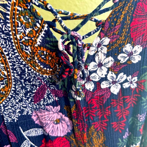 Floral cropped tank top - Picture 7 of 7